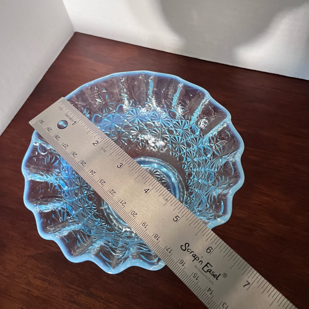 1960’s L.E. Smith Daisy & Button bowl, in blue opalescent, vintage - Picture 10 of 11